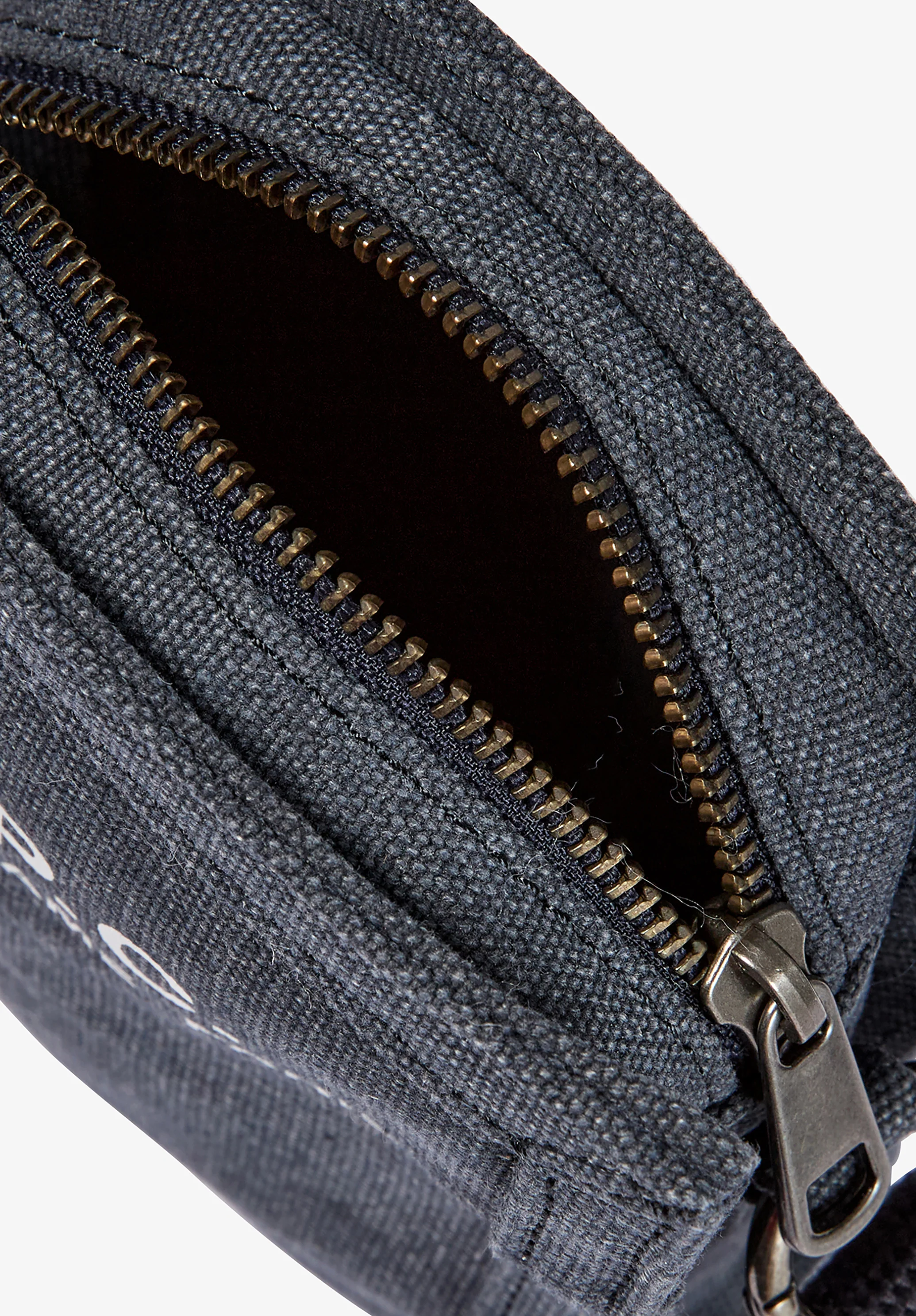 Recuperation neck pouch - Image 6